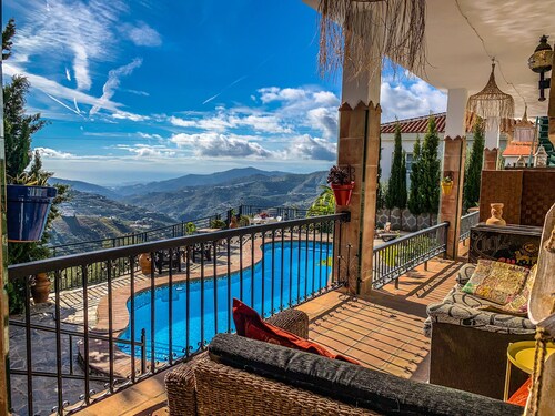 Apartment "Reina" with Pool, Hot Tub, and Terrace