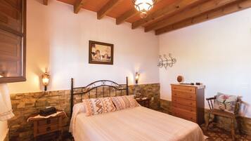 2 Schlafzimmer, BĂŒgeleisen/BĂŒgelbrett, kostenloses WLAN, BettwĂ€sche