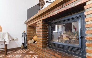 Interior - Vacation Home Encantadora Casa Rural piscina with Mountain & Sea View, Pool & Wi-Fi (Sayalonga)