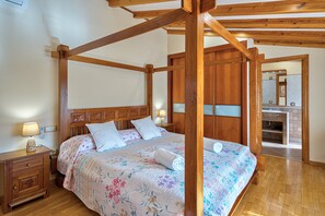 6 habitaciones, tabla de planchar con plancha y wifi gratis 