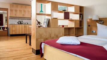 1 quarto, escrivaninha, Wi-Fi, roupa de cama