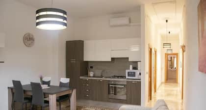 Lovely Santa Maria Square Apartament