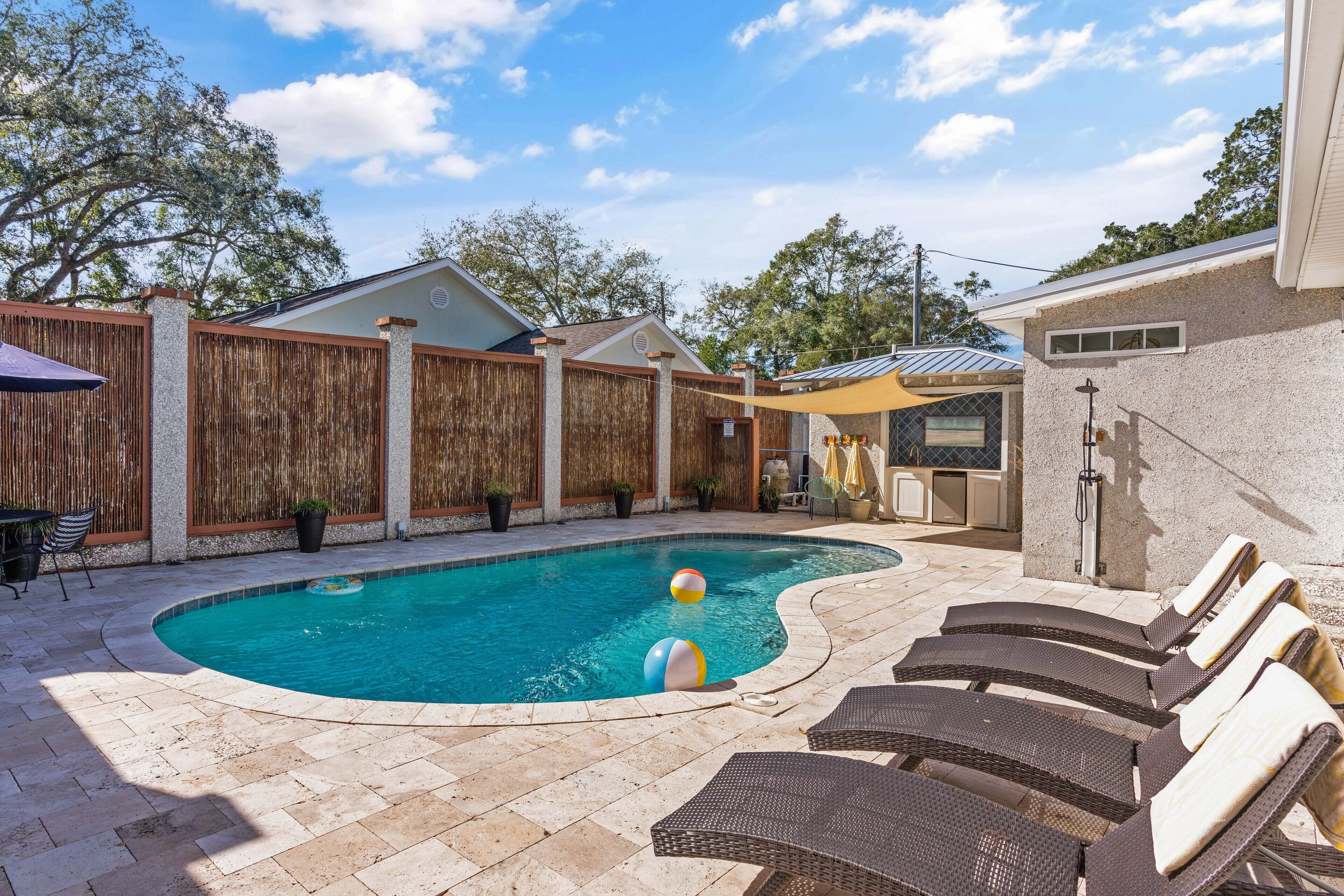 Centrally located to the Village and Beaches Sleeps 8 with a Pool