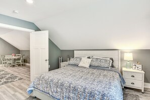 1 bedroom, iron/ironing board, travel cot, Internet