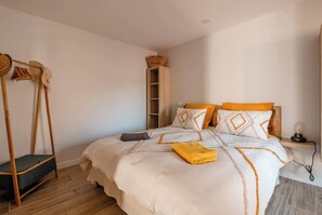 2 bedrooms, free WiFi, bed sheets