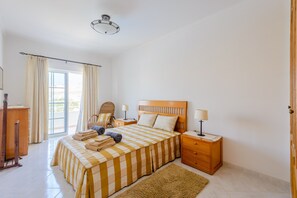 2 chambres, Wi-Fi gratuit, draps fournis