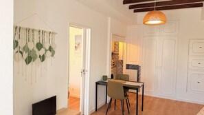 Interior - Cozy apartment in CASCAIS HISTORIC CENTER! Walking distance to the beach (Cascais)