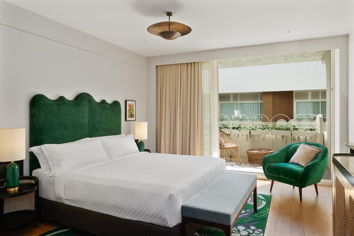 1 bedroom, hypo-allergenic bedding, minibar, in-room safe