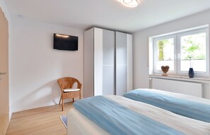 1 bedroom, in-room safe, iron/ironing board, travel crib