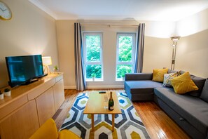 Living area - The Killary at The Harbour Mills (Westport)