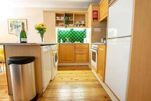 Fridge, dishwasher, cookware/dishes/utensils - The Reek at The Harbour Mills (Westport)