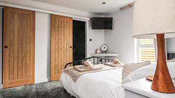 Casa de campo | 4 dormitorios, decoración individual, mobiliario individual