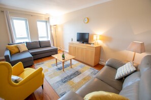 Living area - The Carrowbeg at The Harbour Mills (Westport)