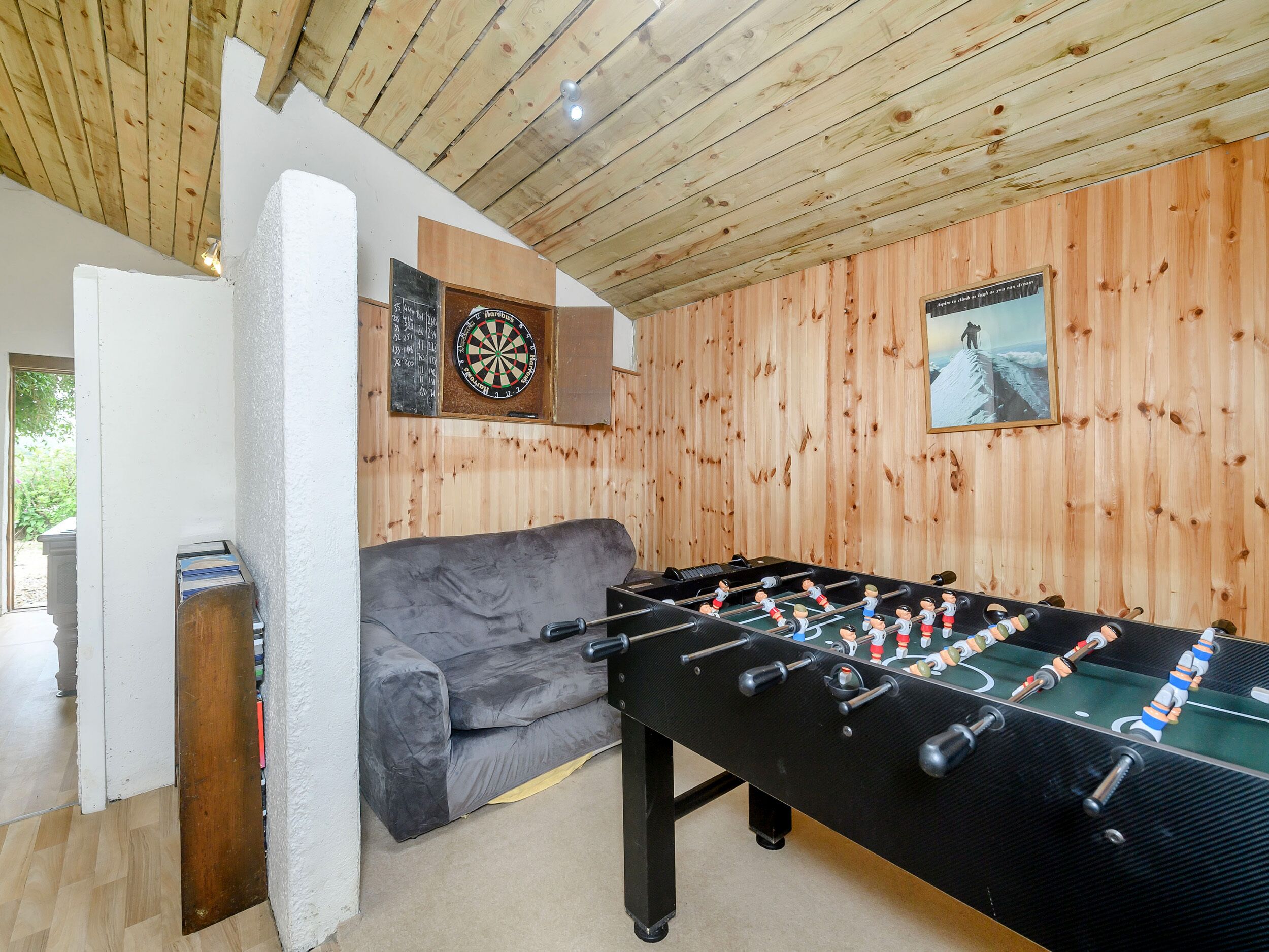 Stuga | 2 sovrum, individuell inredning, unika möbler och gratis wi-fi