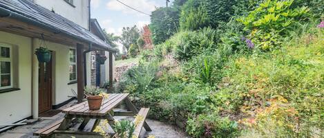 Cottage | Property grounds