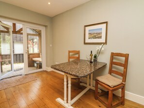 Cottage | Dining - Nattaden @ Fourwinds (Okehampton)