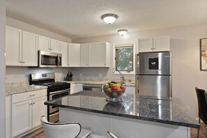 Microwave, dishwasher, coffee/tea maker, cookware/dishes/utensils