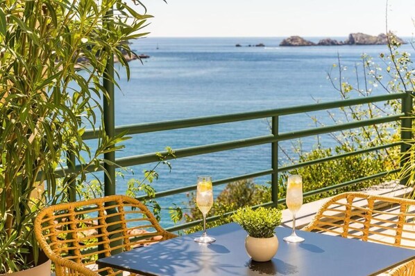 Outdoor dining - Art Hotel (Dubrovnik)