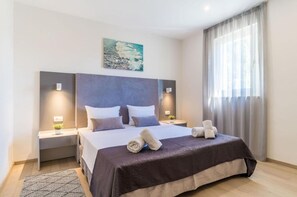 Desk, laptop workspace, soundproofing, free WiFi - Art Hotel (Dubrovnik)