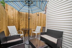 Terrace/patio - Bay View Townhome 2 blocks from the Beach (Ventnor City)