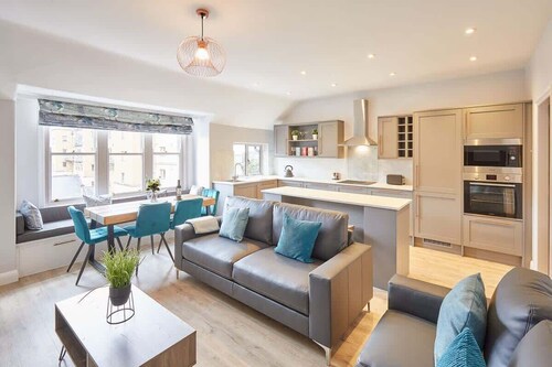 Host & Stay | The Avenue Victoria Apartment