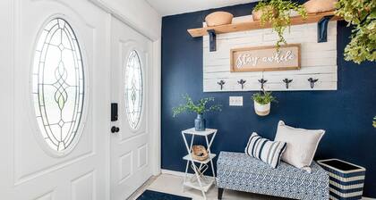 Luxury a block and half from the beach, pet and family-friendly