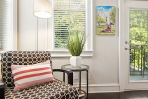 Interior - Game Day Getaway - 1 Block to Dickson-Walk to UofA (Fayetteville)