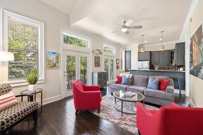 Game Day Getaway - 1 Block to Dickson-Walk to UofA