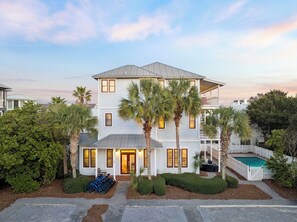 Exterior - Steps to Sand & Surf! Peaceful Family Retreat – Prime Location to Best of 30A (Seacrest Beach)