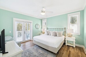 6 habitaciones, tabla de planchar con plancha, wifi y ropa de cama 