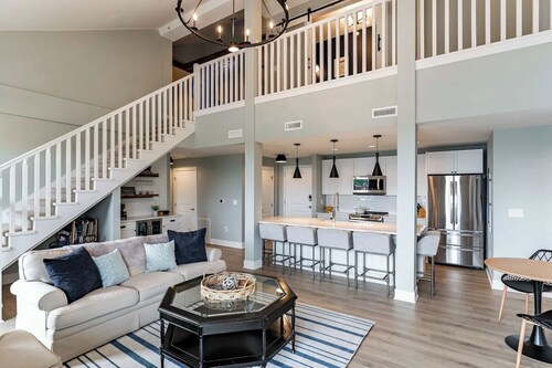 Spacious Condo Perfect for Fun Family Getaways