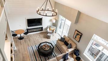 Smart TV, fireplace, offices