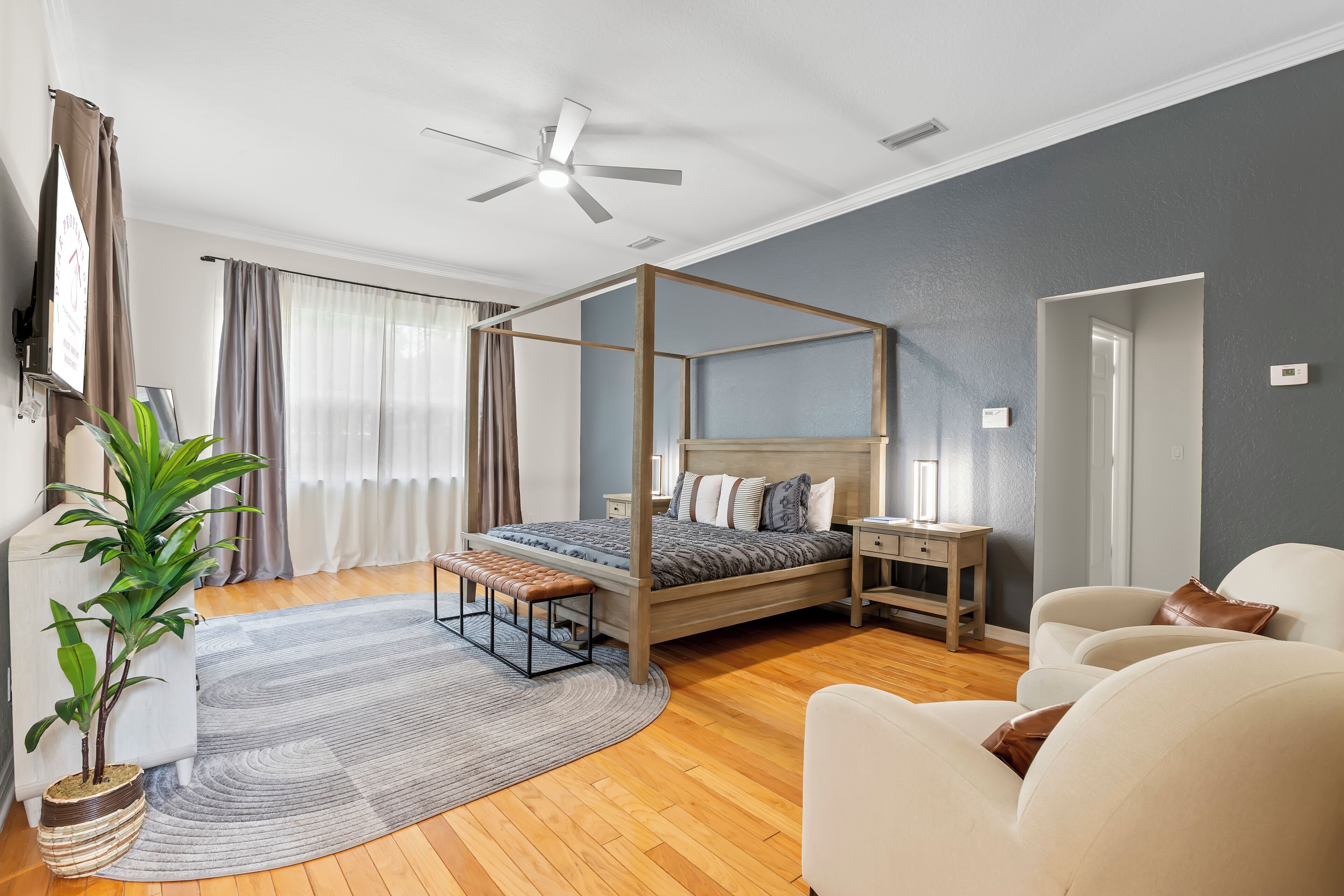 7 多间卧室、办公桌、熨斗/熨衣板、旅行婴儿床