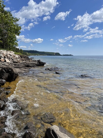 Lake Front North Shore Cottage.