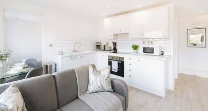 Modern 1BED Top Floor Apartment in Central Ipswich