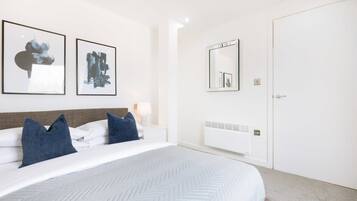 1 soverom, skrivebord, strykejern/-brett og wi-fi