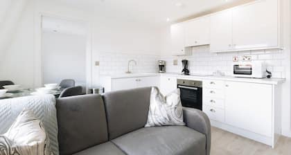 Cosy Top Floor 1 Bed Flat in Ipswich Centre