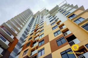 Exterior - Poolside Condo | 50 Mbps Internet | Infinity Pool (Cebu City)