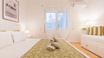 City Apartment, 1 Double Bed with Sofa bed | 1 bedroom, iron/ironing board, free WiFi