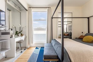 3 chambres, fer et planche à repasser, Wi-Fi, draps fournis