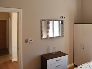 2 bedrooms, free WiFi, bed sheets - 2 bedroom accommodation in Dalton-in-Furness, near Ulverston (Dalton-in-Furness, near Ulverston)