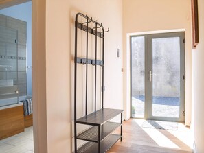 Interior - 2 bedroom accommodation in Dalton-in-Furness, near Ulverston (Dalton-in-Furness, near Ulverston)