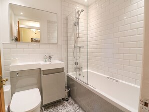 Interior - Maple Cottage (Broadway)