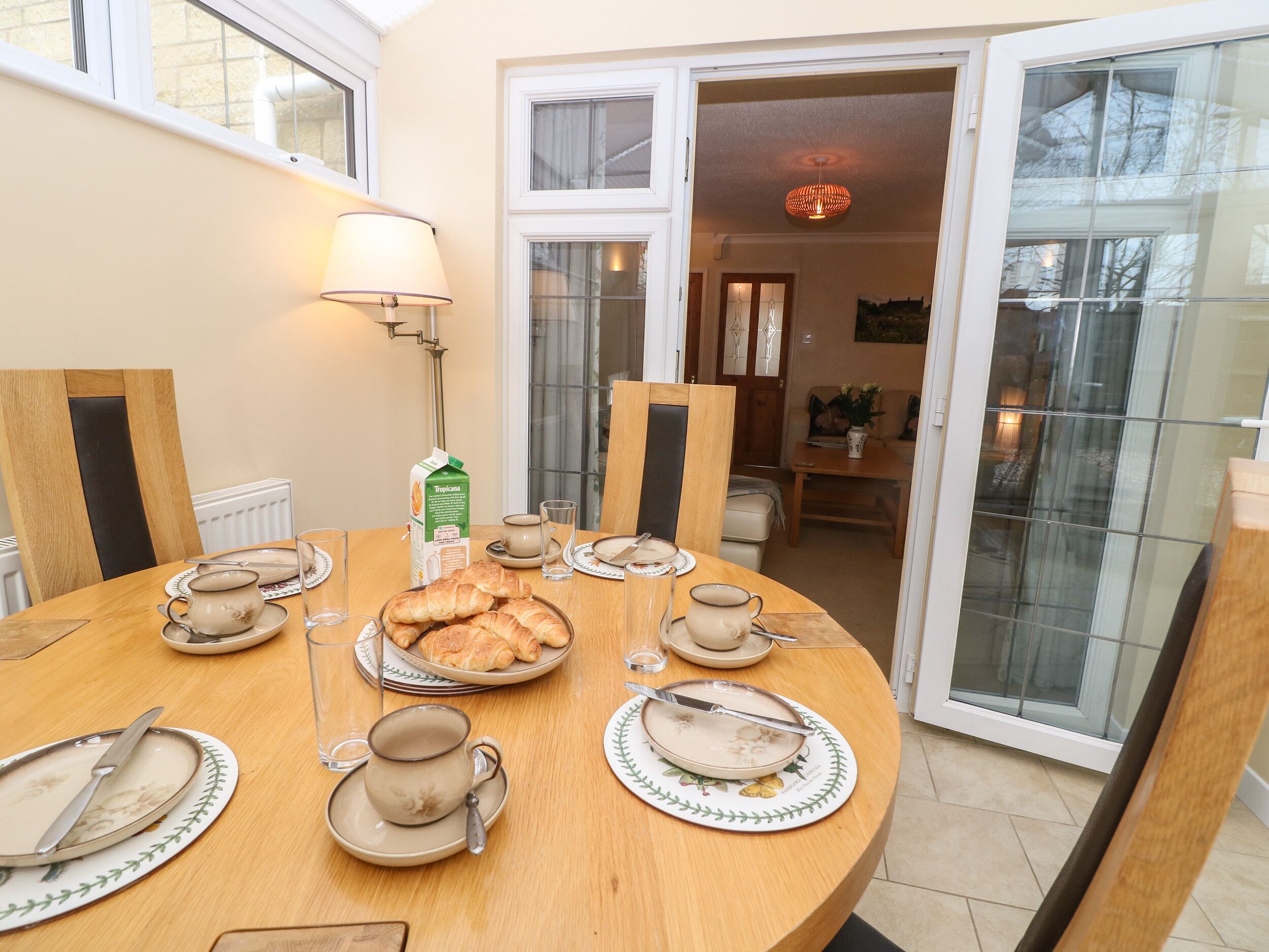 Cottage | Dining