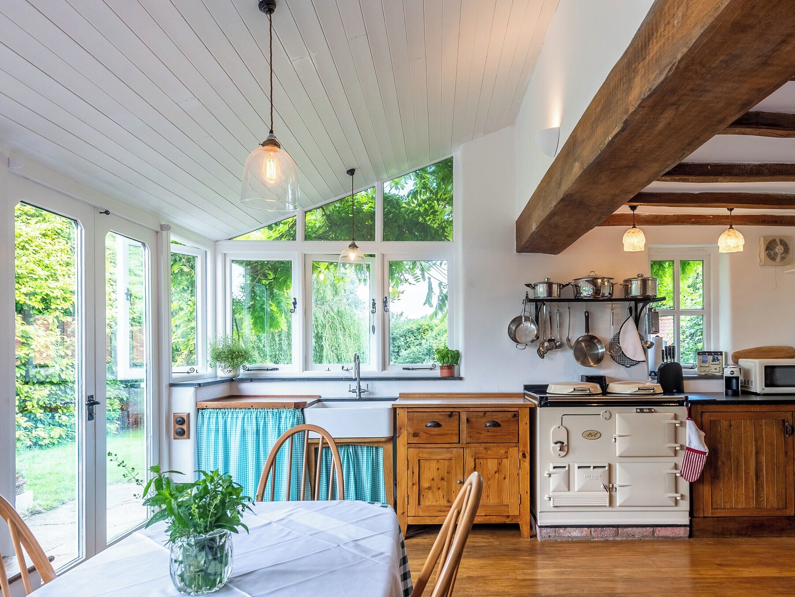 Dishwasher, cookware/dishes/utensils