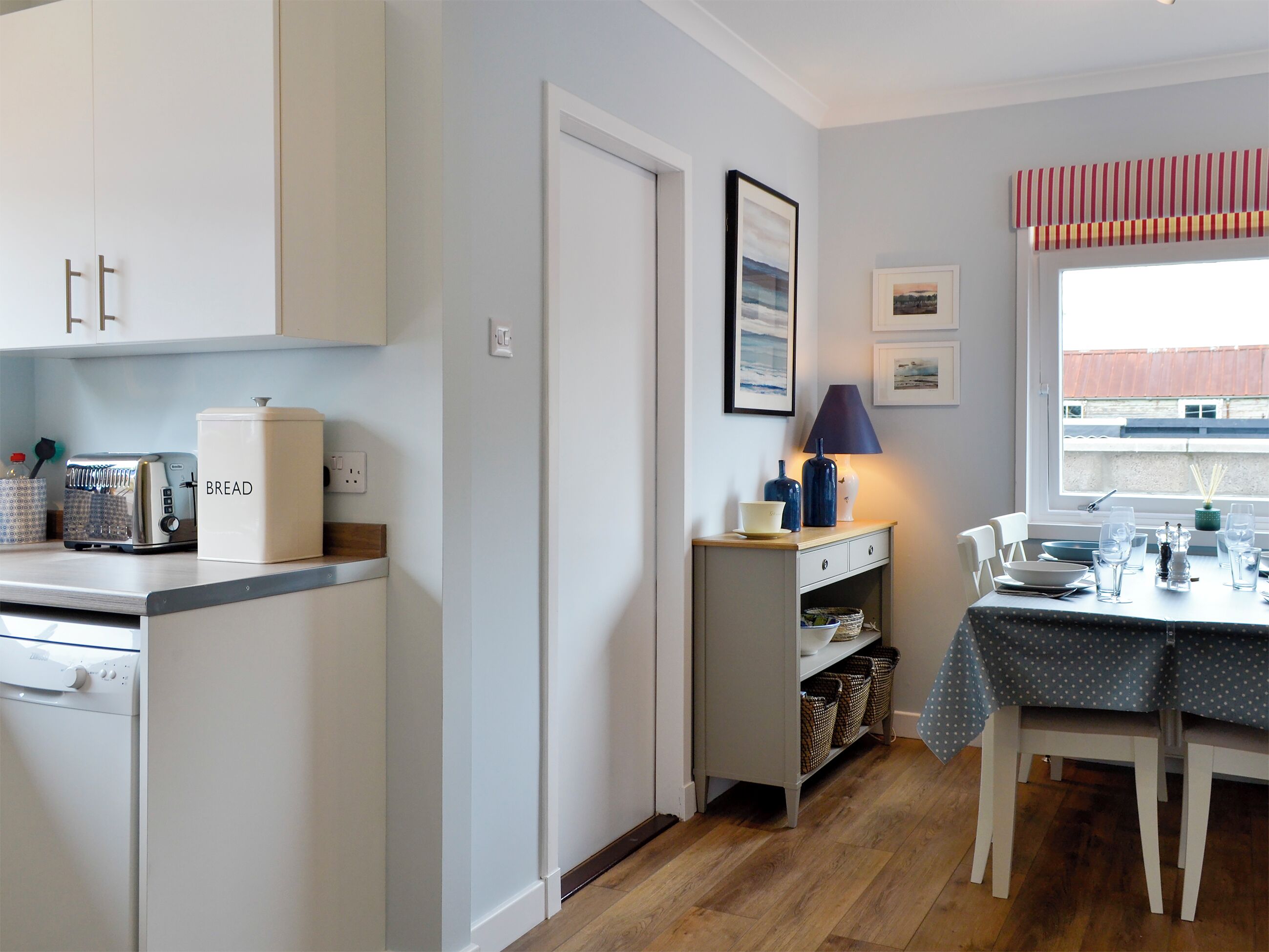 Dishwasher, highchair