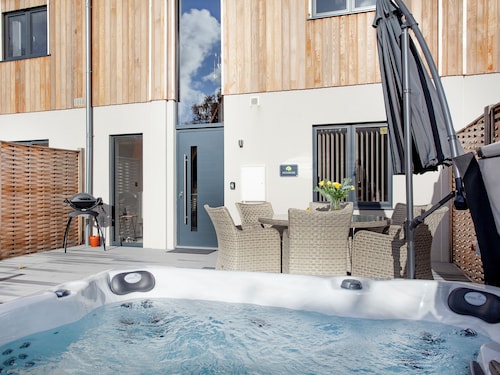 2 bedroom accommodation in Over Stowey, near Bridgwater