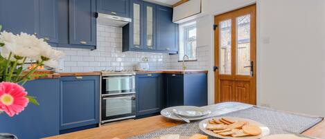 Lave-vaisselle, chaise haute