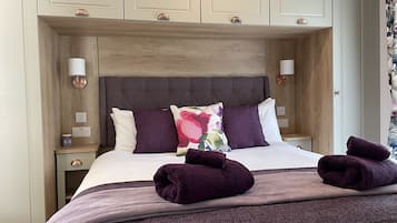 2 bedrooms, iron/ironing board, travel crib, free WiFi