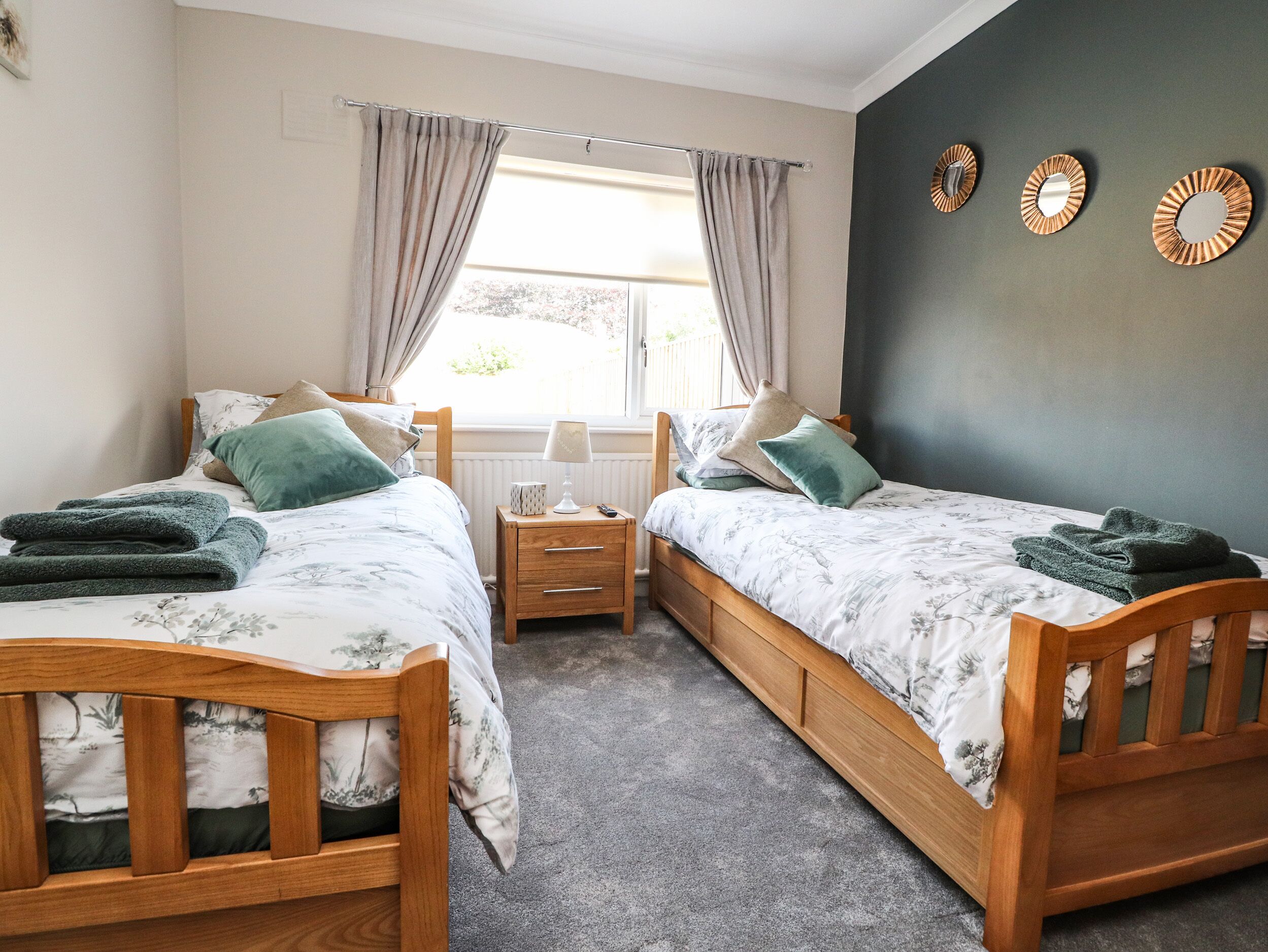 Cottage | 2 bedrooms, free WiFi, individually decorated, individually furnished